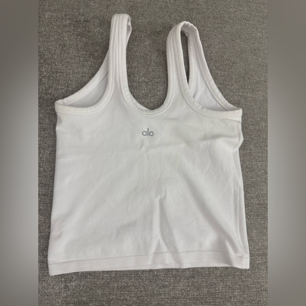 ALO YOGA WHITE SEAMLESS CHOSEN TANK TOP WAIST LENGTH SIZE SMALL S